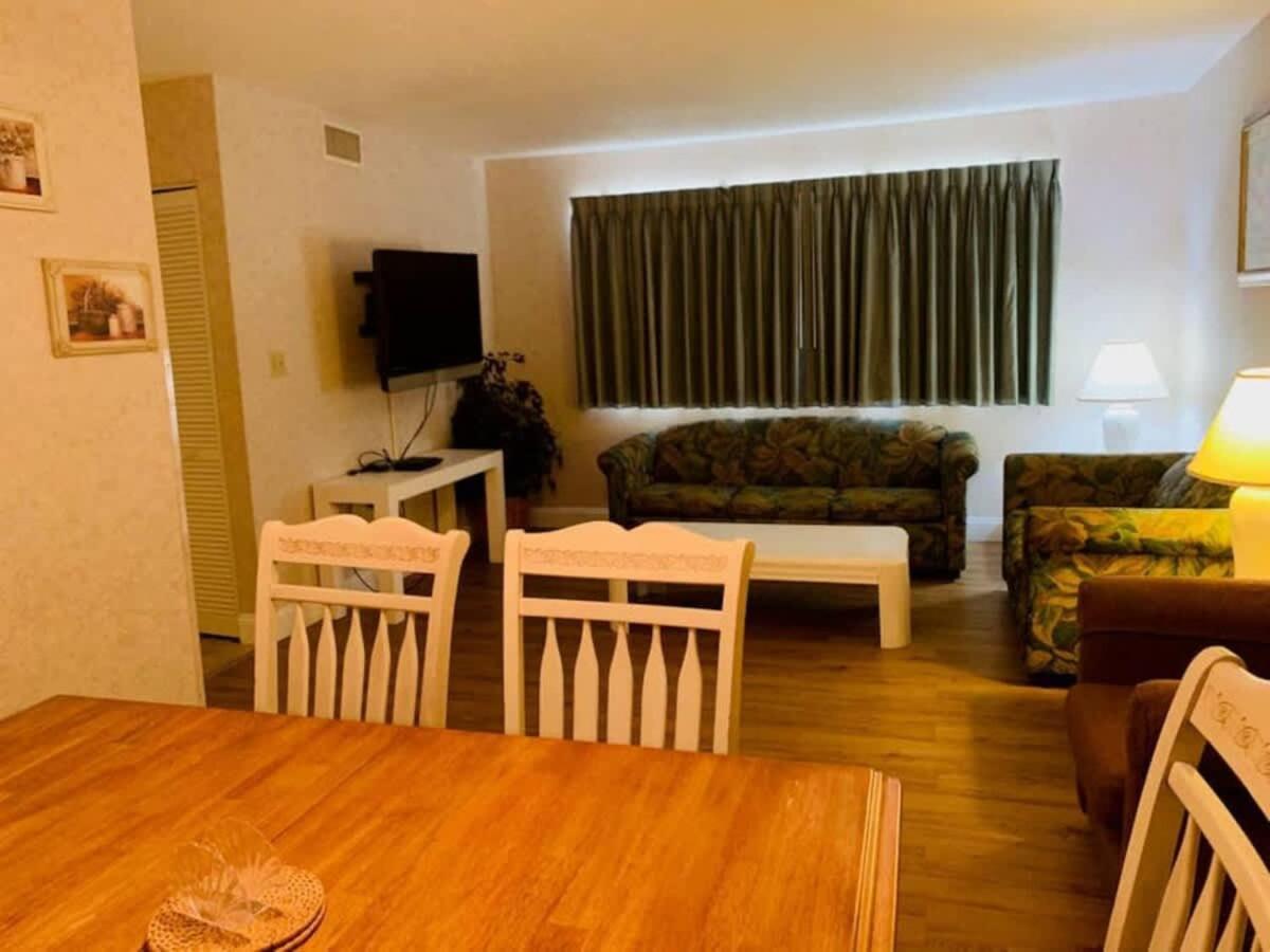 *Delightful Family Beach Retreat*Pool, Steps To The Sand*H32-3 Myrtle Beach Exterior photo