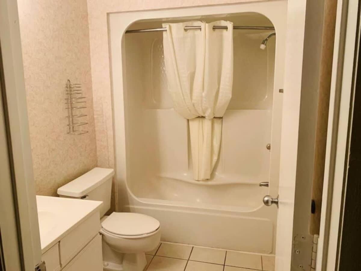 *Delightful Family Beach Retreat*Pool, Steps To The Sand*H32-3 Myrtle Beach Exterior photo